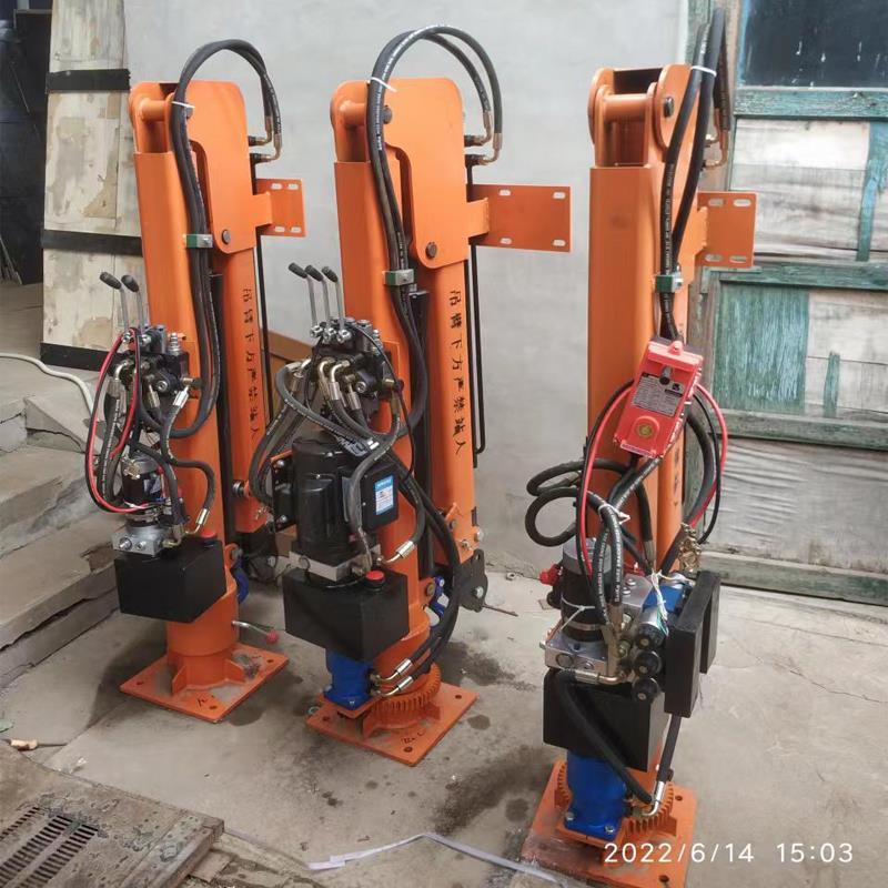 通榆县重汽蓝牌随车吊 3.2吨 国六动力强 液压驱动 农用自卸起重机